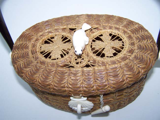 A MATTAPOISSETT Basket circa 1975 — image 3